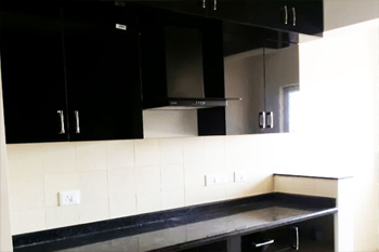 Top Straight Kitchen Cabinets Showroom West Bengal